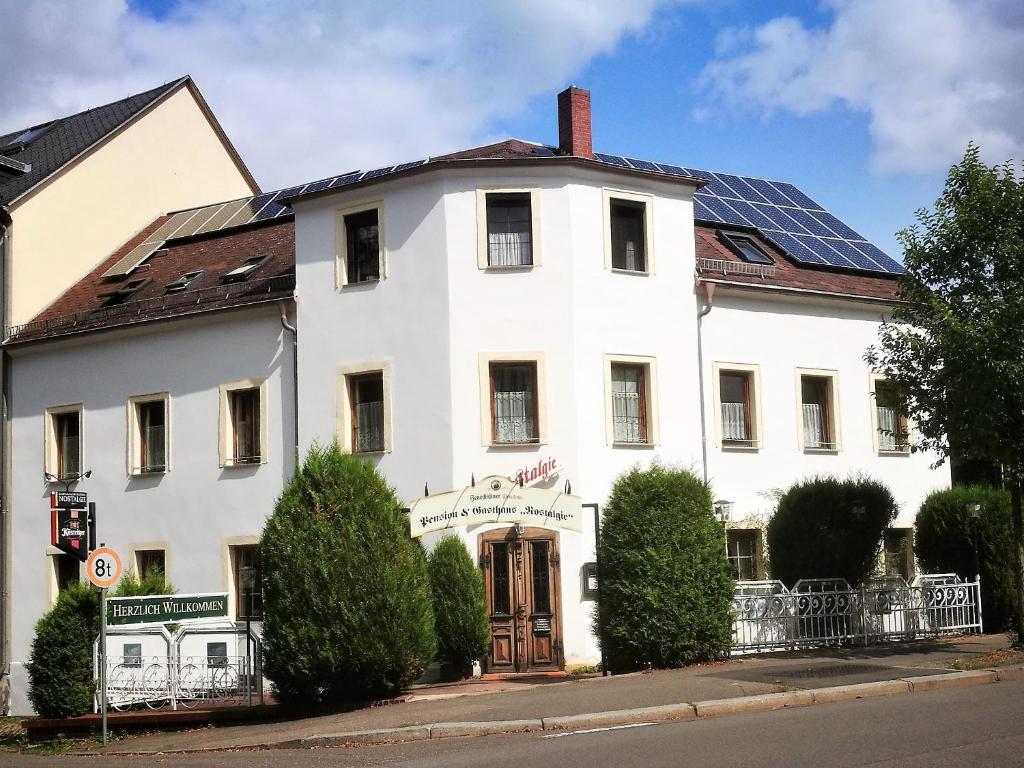 B&B / Chambre d'hôtes Pension & Gasthaus Nostalgie Waldenburger Str. 18 09116 Chemnitz