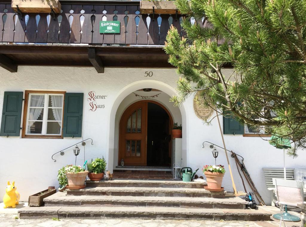 B&B / Chambre d'hôtes Pension Karner Laintalstrasse 50 82481 Mittenwald