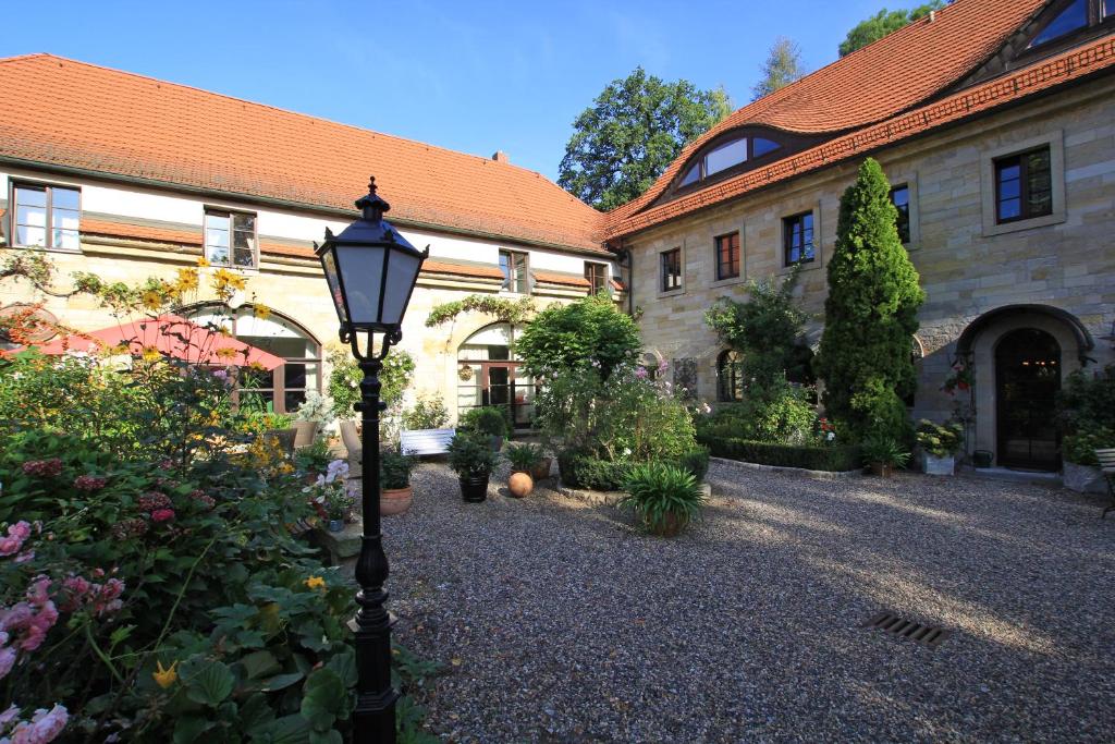 B&B / Chambre d'hôtes Pension zur Königlichen Ausspanne Dresden Eugen Dieterich Str.5 01326 Dresde