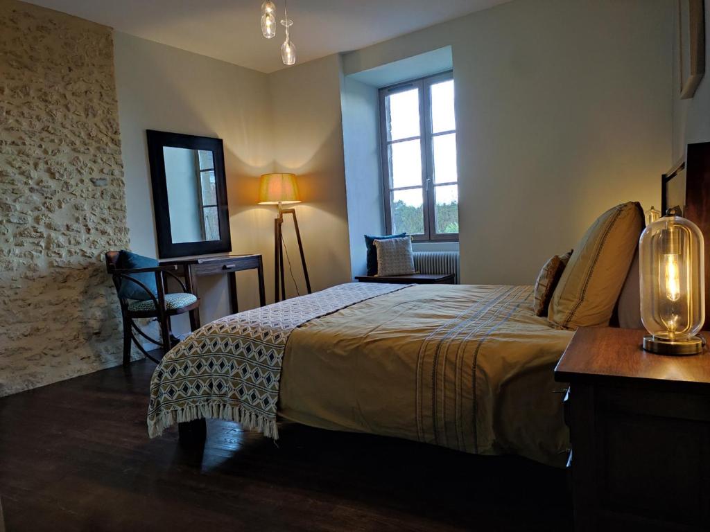 B&B / Chambre d'hôtes Planches et Plonk 34 Rue Jacques Manchotte 24170 Belvès