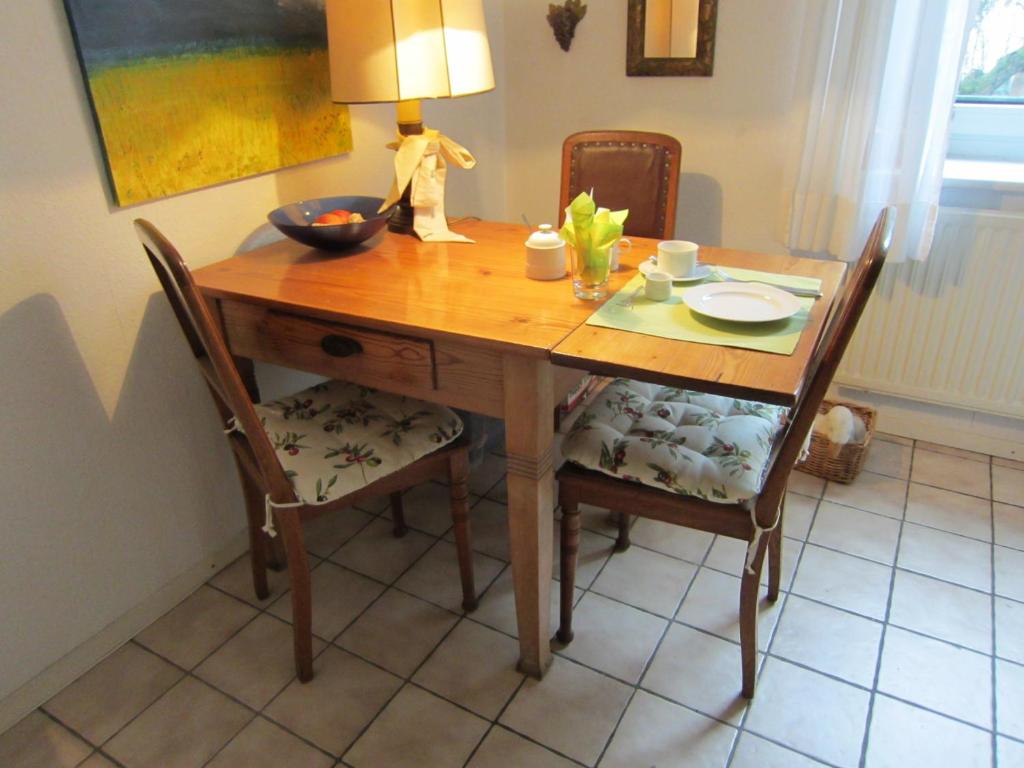 Private Room with Breakfast Oppelner Weg 4, 30519 Hanovre