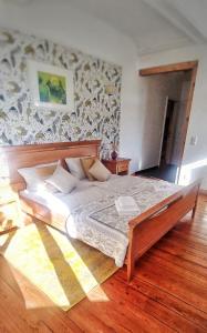 B&B / Chambre d'hôtes Privathotel Der Schwarze Herrgott Zeller Hauptstraße 4 67308 Zellertal Rhénanie-Palatinat