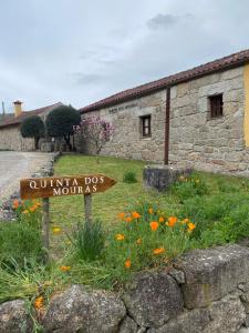 B&B / Chambre d'hôtes Quinta dos Mouras B&B Rua de Carcavelos 608 4890-392 Rebordões Région Nord