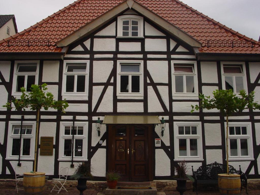 Robert's Bed & Breakfast Steinstrasse 3, 34385 Helmarshausen