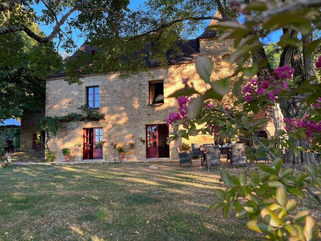 B&B / Chambre d'hôtes roquebrune roquebrune 24510 Saint-Alvère