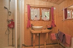 B&B / Chambre d'hôtes Roulotte La Verdine 9 grand'rue 02480 Dury Picardie