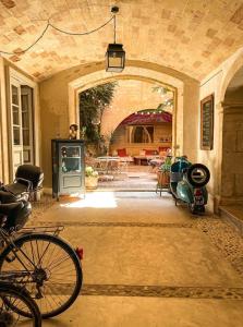 B&B / Chambre d'hôtes Rue du Château 24 Rue du Château 13150 Tarascon Languedoc-Roussillon