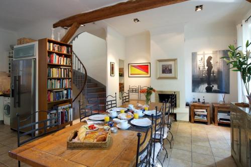 Rue Sade Bed & Breakfast