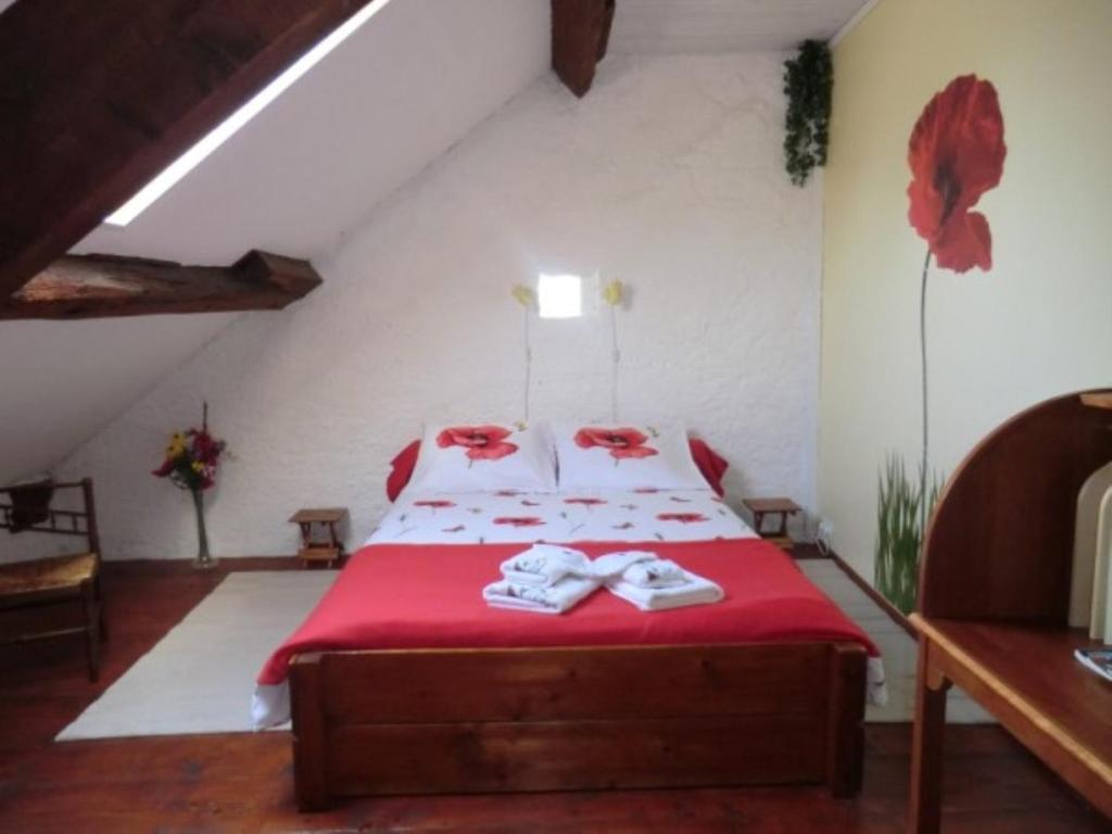 B&B / Chambre d'hôtes Sans Parure : Chambre d'hôte Les Beauffes 63700 Buxières-sous-Montaigut