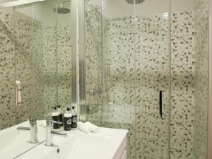 Serra do Pilar Porto Suites