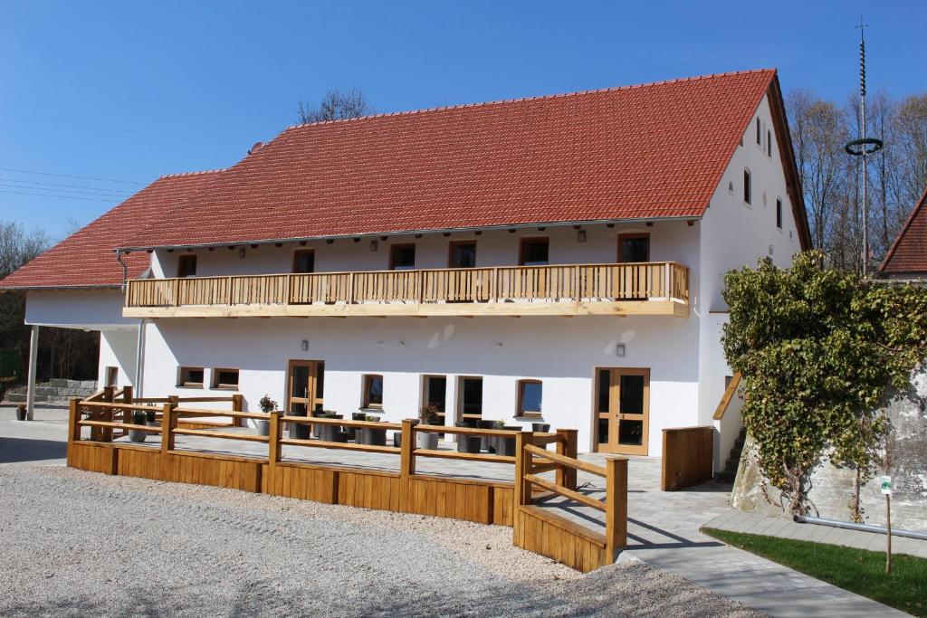 SPIEGLHOF apart Grammelkam 3, 84036 Kumhausen