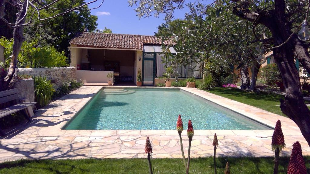 STUDIO 1 CHAMBRE 2 PERSONNES