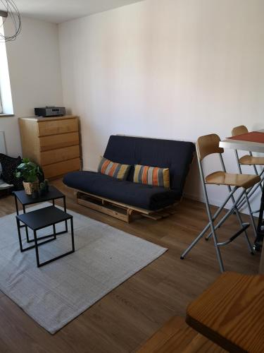 Studio avec mezzanine 2/4 pers à 5 mn du metro