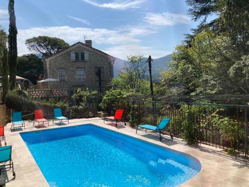Suite Petite -Nice - 4 SAISONS - Piscine Chauffée Toute l'année -SPA- JACUZZI -MASSAGE- SAUNA - POOL VIEW- Heated Pool 800m city centre Nyons