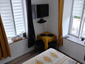 Suite privée indépendant dans ancien pigeonniet