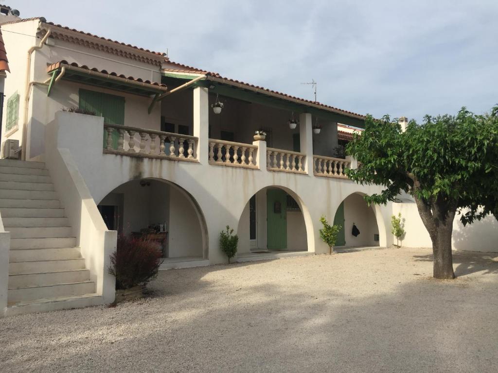 B&B / Chambre d'hôtes Sur les pas de Pagnol 485 Chemin des Hauts de Bonherbe 13400 Aubagne