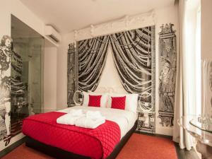 Teatro Boutique Rooms & Suites