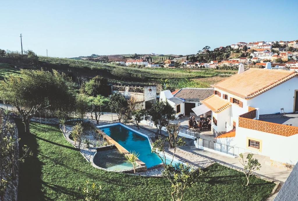 The Far End Surf House - Breakfast included Eco Surf Villa- 5 km from Beach 4 Rua do Bolardo, 2530-183 Lourinhã