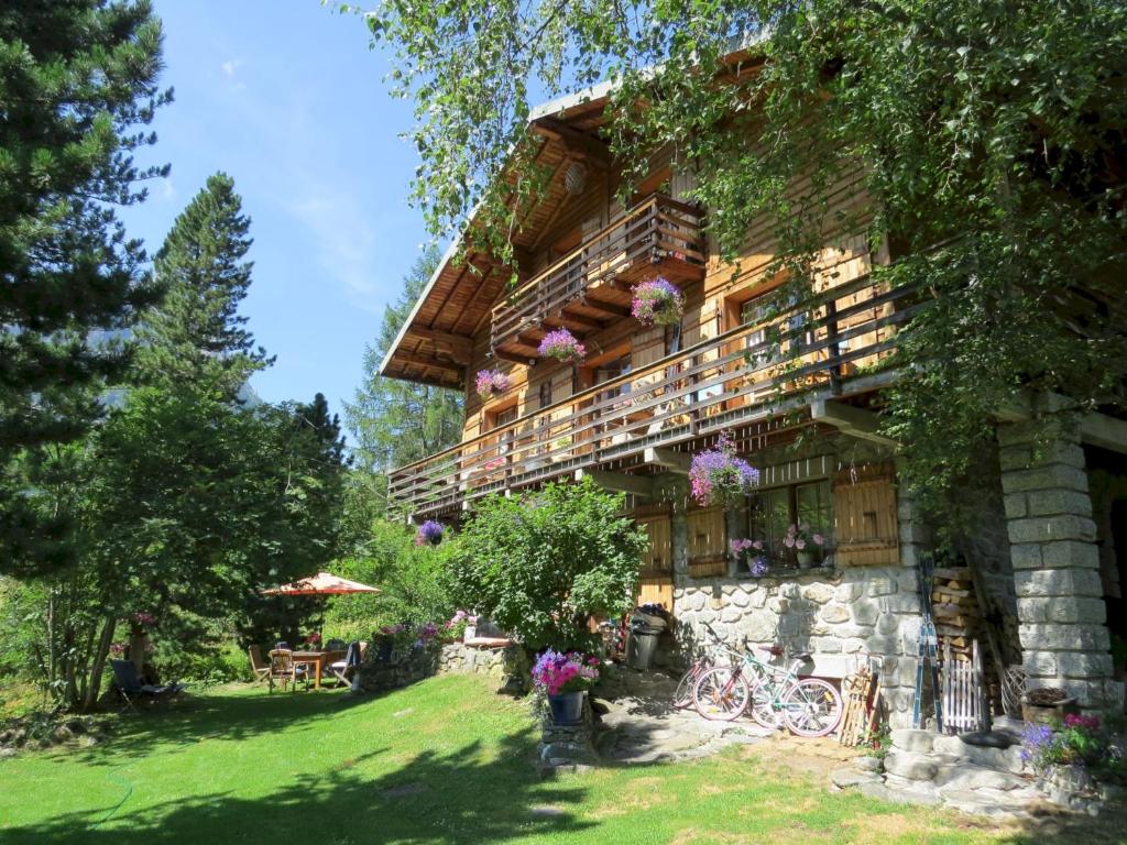 B&B / Chambre d'hôtes The Guest House 266 route du Morzay Plan-droit 74660 Vallorcine