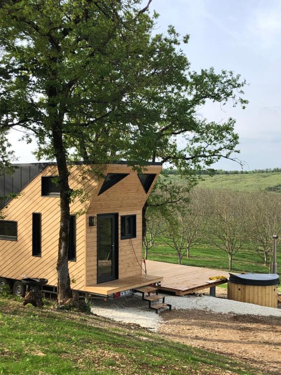 Tiny House et bain nordique à la ferme Pouchou, 46600 Cuzance