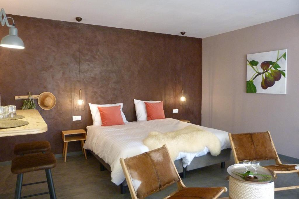 Trendy and Luxe Bed & Breakfast Caixa Postal, 67, 7900-112 Ferreira do Alentejo
