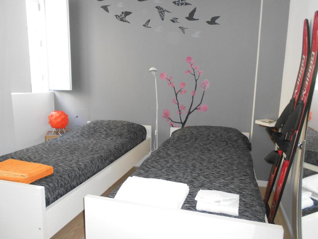 B&B / Chambre d'hôtes Triplex - Quarto com w.c. privado Travessa do Cego, 8 1200-104 Lisbonne