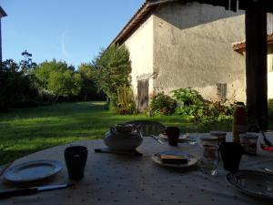 B&B / Chambre d'hôtes U CAMPANA 5 Rue de Tauzia 33124 Auros Aquitaine