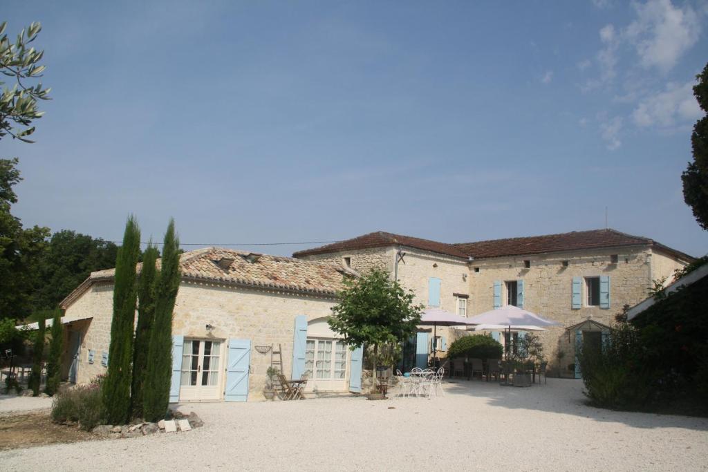 Une Vie En Quercy Lieu Dit Sainte Croix, 82150 Montaigu-de-Quercy