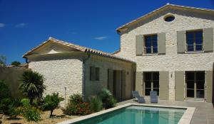 B&B / Chambre d'hôtes UZES DECOUVERTES Terres de Lumières 4 Rue Abel Brunyer 30700 Uzès Languedoc-Roussillon