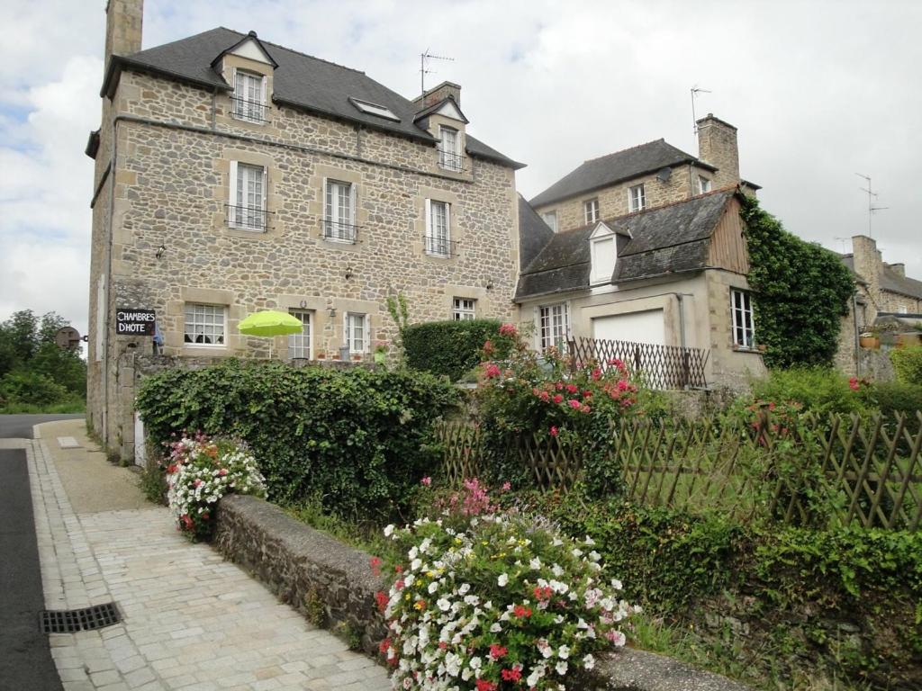 B&B / Chambre d'hôtes Val d'Arguenon 1 Rue de la Petite Chaussée 22270 Jugon Les Lacs