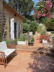 B&B / Chambre d'hôtes Villa Batelo Villa Batelo Route de la Leque 529 83140 Six-Fours-les-Plages Provence-Alpes-Côte d\'Azur