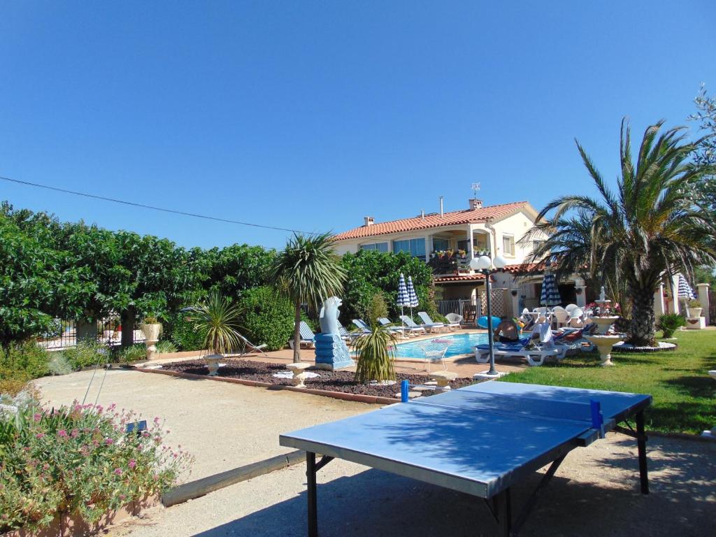 Villa De Guénifey