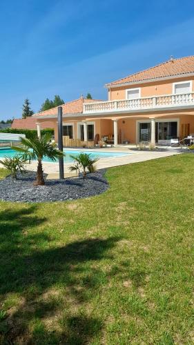 VILLA DES CHENES