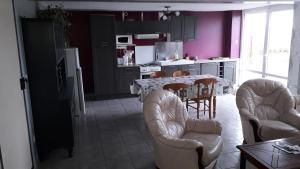 B&B / Chambre d'hôtes Villa Jules Verne - Chambres d'hôtes et gîte 47 Rue D'hancourt 80240 Bernes Picardie