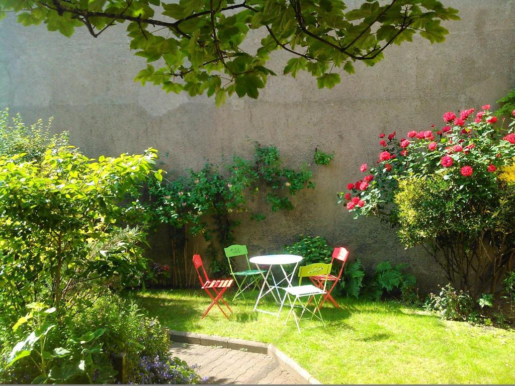 B&B / Chambre d'hôtes Villa Les Palmiers 128 rue Carnot 62930 Wimereux