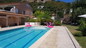 Villa miel et coquelicots