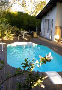 B&B / Chambre d'hôtes Villa Mogador Piscine et Balnéo 5, allée d'Anjou 33510 Andernos-les-Bains Aquitaine