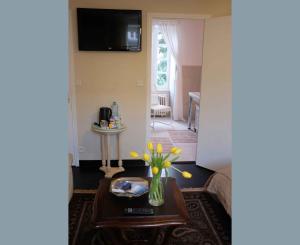 B&B / Chambre d'hôtes Villa Mons 28, rue Saint-Michel 50170 Pontorson Normandie