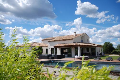 Villa Otilia-Bed and Breakfast-Chambres d'hôtes en Provence