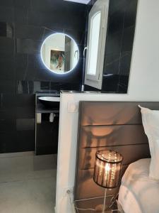 VILLA RASOA chambre miroir
