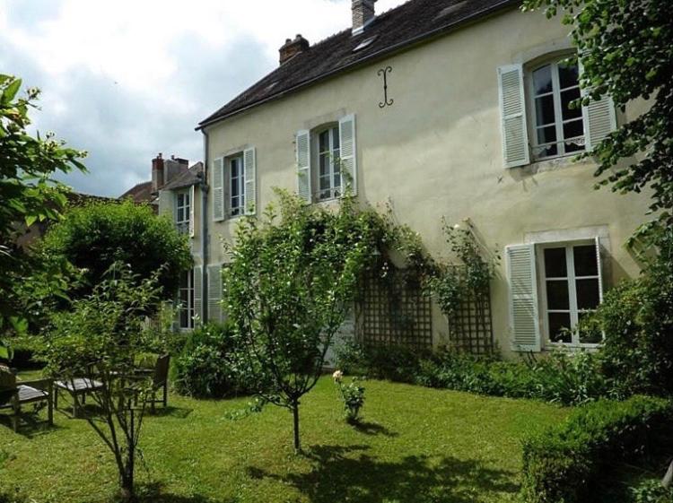 B&B / Chambre d'hôtes Villa Ribière 16 Rue Hippolyte Ribière 89000 Auxerre