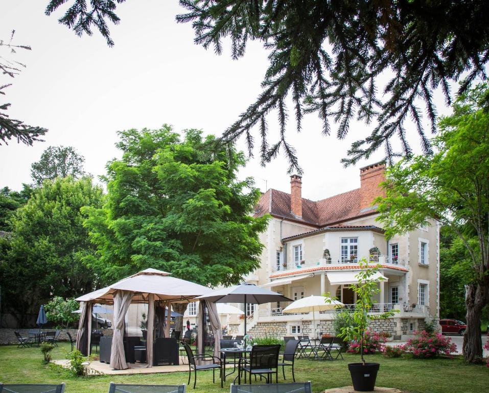 B&B / Chambre d'hôtes Vue du Château d'Excideuil 26 Avenue André Audy 24160 Excideuil