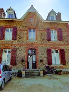 B&B / Chambre d'hôtes Vue sur la Rance 5-7 rue des Grippais, La Hisse 22100 Saint-Samson-sur-Rance Bretagne