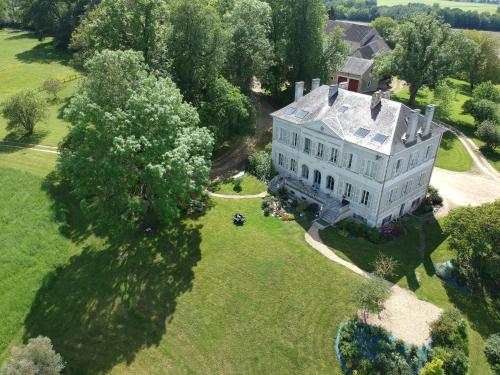 B&B / Chambre d'hôtes B&B Château de Preuil Château De Preuil Vallenay