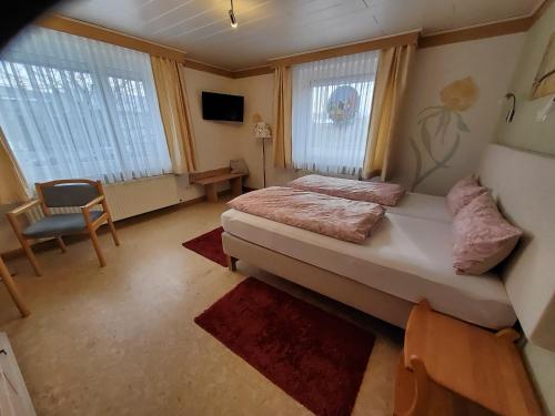 B&B / Chambre d'hôtes B & B Gästehaus Schmidt 6 Quellensteinweg B & B Gästehaus Schmidt Lichtenberg
