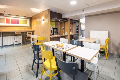 B&B HOTEL Grenoble Université Gières france