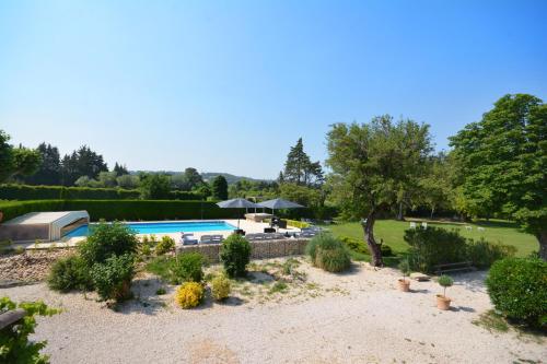 B&B Le Mas Julien piscine chauffée adult only Orange france