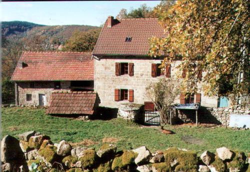 B&B / Chambre d'hôtes B&B Petite Ferme d'Autrefois La Roche Bouchard Saint-Georges-Nigremont