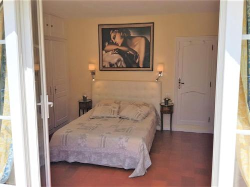 B&B with charm, quiet, kitchen, sw pool. Grasse france