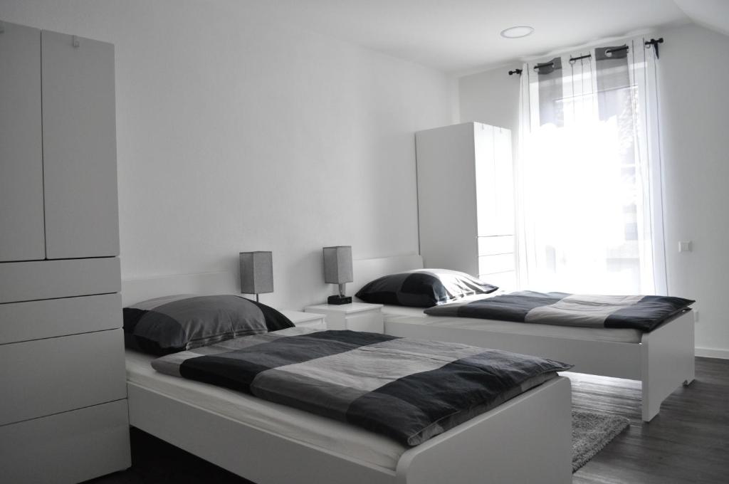 Maison d'hôtes B Home SLEEP & WORK 15 Achstetter Straße, 88483 Burgrieden